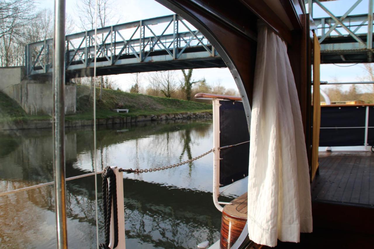 Orka Hotell Eaucourt-sur-Somme Exteriör bild