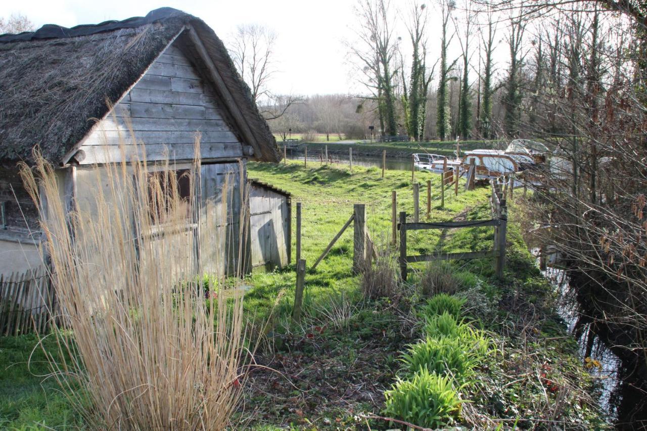 Orka Hotell Eaucourt-sur-Somme Exteriör bild
