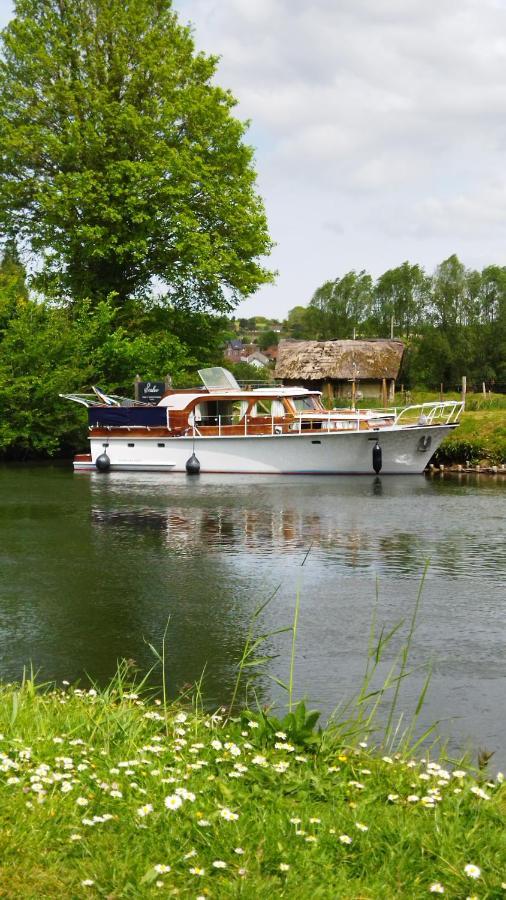 Orka Hotell Eaucourt-sur-Somme Exteriör bild