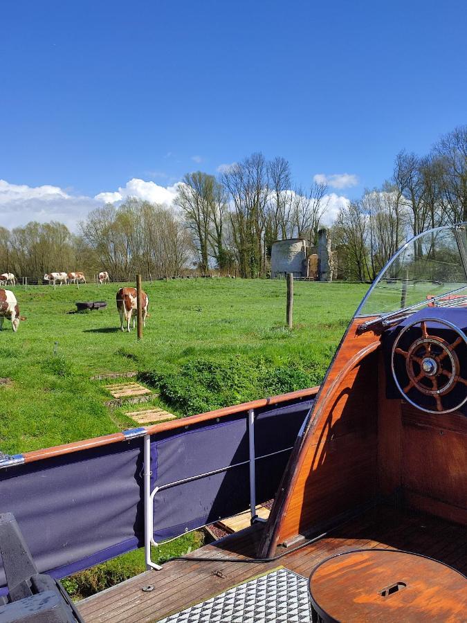 Orka Hotell Eaucourt-sur-Somme Exteriör bild